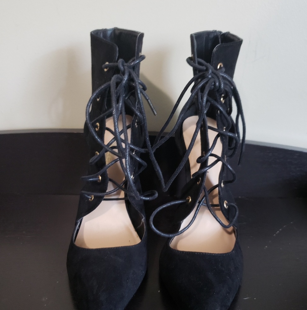 Sz 8.5 heels